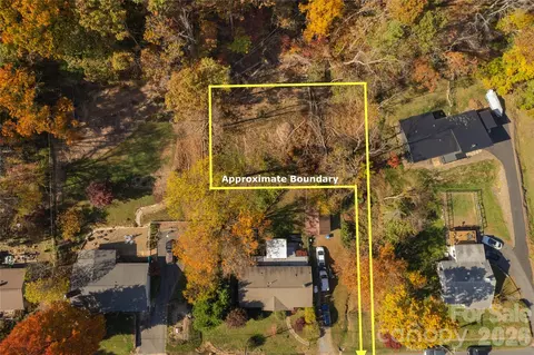13 Bassett Rd, Asheville, NC 28804
