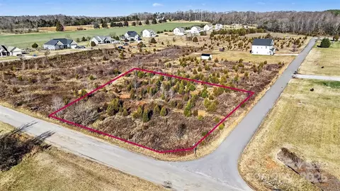 107 Mouzon Ln, Statesville, NC 28625