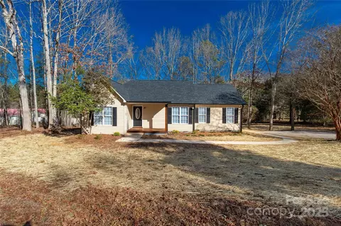 4524 Echols Dr, Sharon, SC 29742