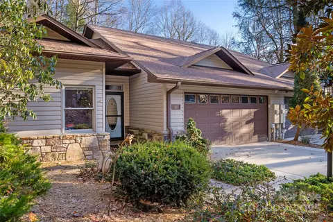 4 Unoga Ct, Brevard, NC 28712