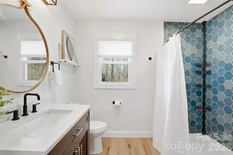 Bath - 7172 Old Plank Rd, Stanley, NC 28164 photo 3 of 4