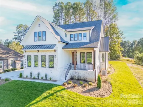 7362 Hemlock Ct, Denver, NC 28037