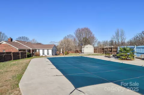 Exterior - 3731 Maple Knoll Dr, Monroe, NC 28112 photo 6 of 11