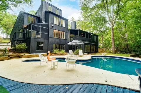 5254 Summer Gate Dr, Charlotte, NC 28226