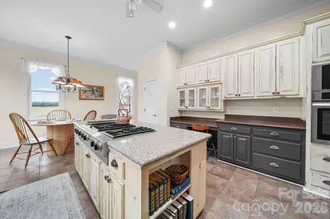 Kitchen - 1004 Four Mile Loop, Cheraw, SC 29520 photo 1 of 4