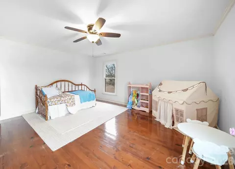 Bedroom - 1004 Four Mile Loop, Cheraw, SC 29520 photo 2 of 4