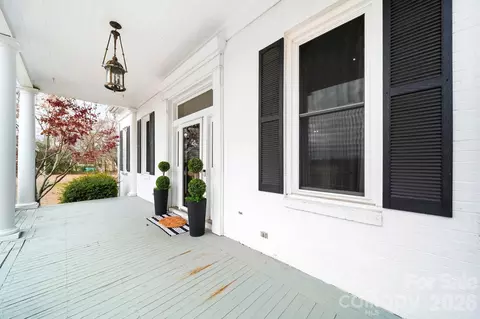Exterior - 1004 Four Mile Loop, Cheraw, SC 29520 photo 2 of 3