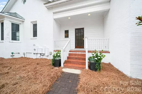 Exterior - 1004 Four Mile Loop, Cheraw, SC 29520 photo 3 of 3