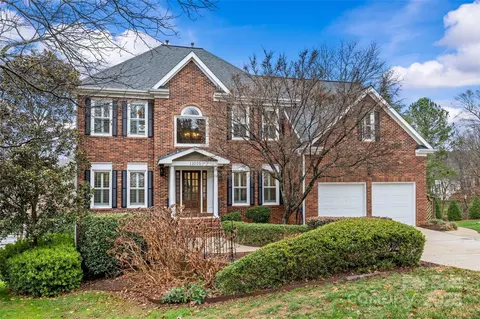 11025 Thornhill Club Dr, Charlotte, NC 28277
