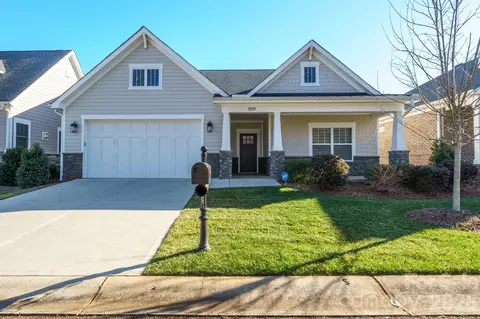 1109 Bunch Dr, Statesville, NC 28677