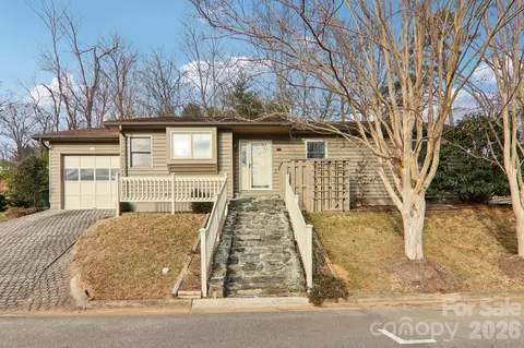 5 Hedgerose A Ct #A, Asheville, NC 28805