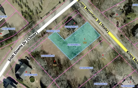 735 Kings Mountain St, Clover, SC 29710