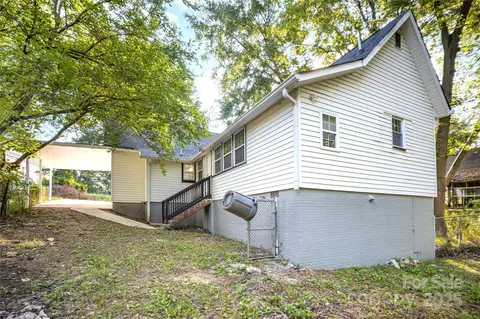Exterior - 962 13th St, Lancaster, SC 29720 photo 2 of 3