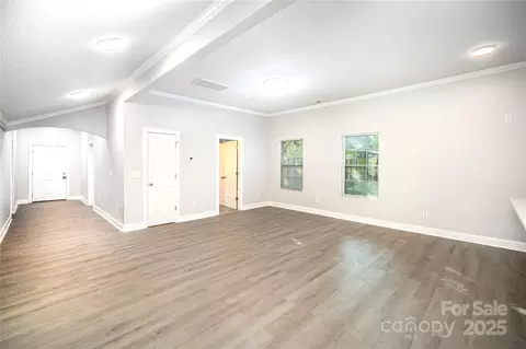 Living - 962 13th St, Lancaster, SC 29720 photo 4 of 4