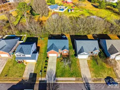 1636 Mayfair Dr, Conover, NC 28613 photo 44