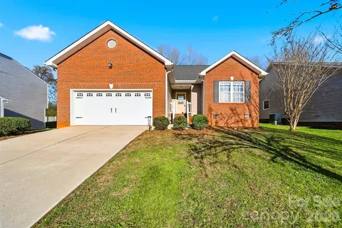1636 Mayfair Dr, Conover, NC 28613 photo 34
