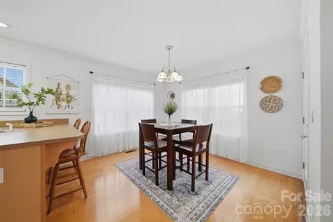1636 Mayfair Dr, Conover, NC 28613 photo 6