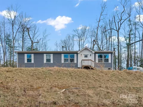 92 Jarrett Dr, Bakersville, NC 28705