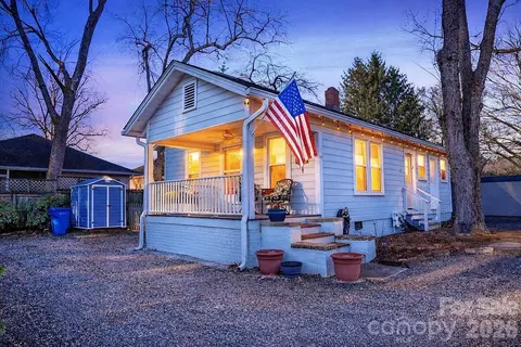 44 S Oaklawn Ave, Brevard, NC 28712