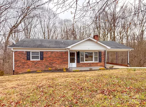 3002 Denwood Dr, Claremont, NC 28610