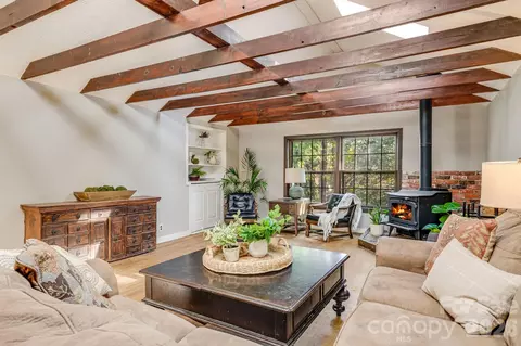 203 Davis Mountain Rd, Laurel Park, NC 28739