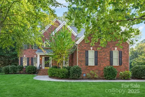 155 Huntfield Way, Mooresville, NC 28117