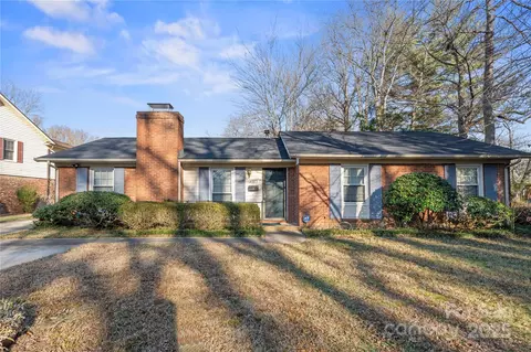 5509 Viewmont Dr, Charlotte, NC 28215