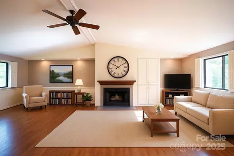 262 Rooster Cv, Brevard, NC 28712