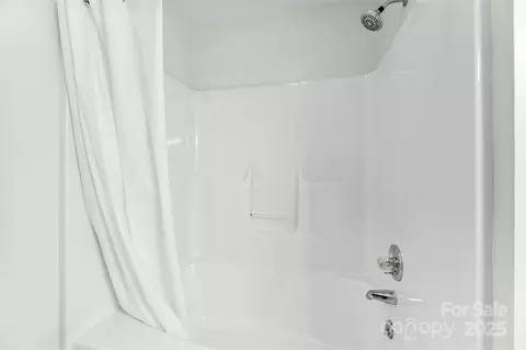 Bath - 715 Deese Rd, Monroe, NC 28110 photo 3 of 3