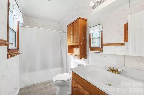Bath - 4057 Leafmore St, Concord, NC 28027 photo 2 of 2