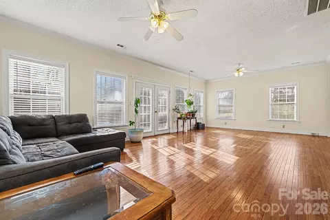 Living - 4057 Leafmore St, Concord, NC 28027 photo 5 of 7