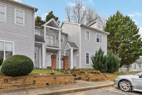 7308 Meadow Glen Dr, Mint Hill, NC 28227