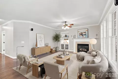 Living - 4685 Eagle Pointe Ct, Denver, NC 28037 photo 2 of 3