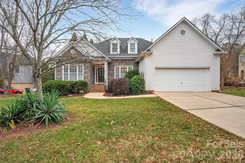 3001 River Bend Dr, Tega Cay, SC 29708