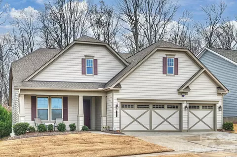 9610 Cresswind Blvd, Charlotte, NC 28215