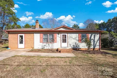 5046 Oxford School Rd, Claremont, NC 28610