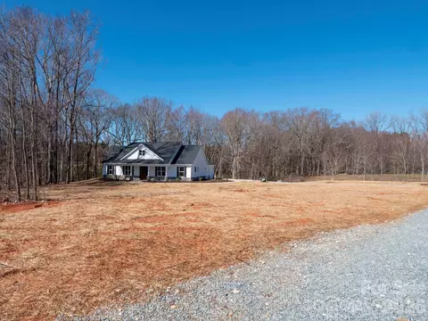 Exterior - 5124 Pond Bluff Dr, Monroe, NC 28112 photo 12 of 15