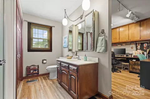 Bath - 239 Golf Course Rd, Maiden, NC 28650 photo 1 of 2