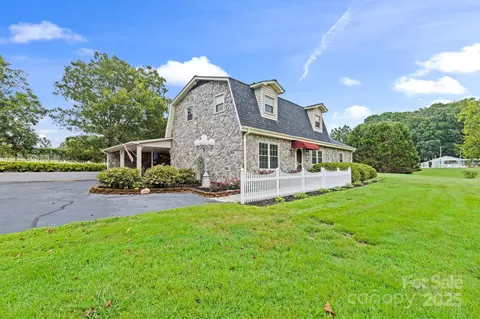 Exterior - 239 Golf Course Rd, Maiden, NC 28650 photo 1 of 6