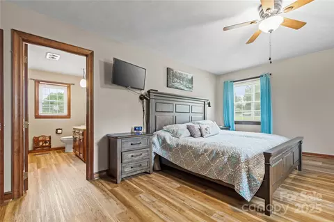 Bedroom - 239 Golf Course Rd, Maiden, NC 28650 photo 2 of 5