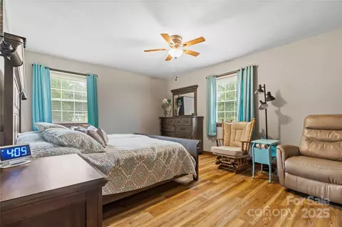 Bedroom - 239 Golf Course Rd, Maiden, NC 28650 photo 1 of 5