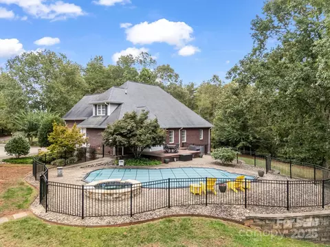 Exterior - 1009 Pearidge Rd, Bostic, NC 28018 photo 4 of 7