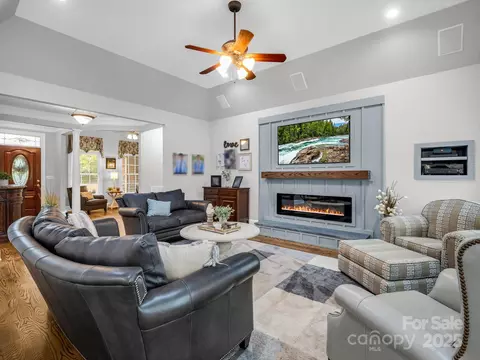Living - 1009 Pearidge Rd, Bostic, NC 28018 photo 3 of 3