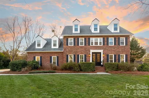 5512 Bellerive Ct, Charlotte, NC 28277