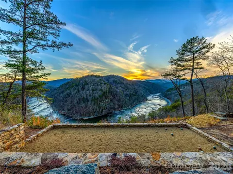View/Area - 112 Moon Shadow Ln, Marshall, NC 28753 photo 3 of 4