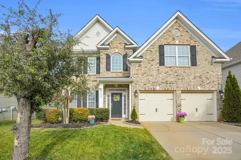 9208 Inverness Bay Rd, Charlotte, NC 28278