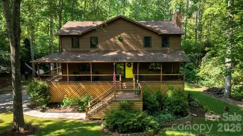17 Morris Dr, Weaverville, NC 28787