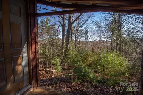 691 Sandy Bottom Rd, Marshall, NC 28753