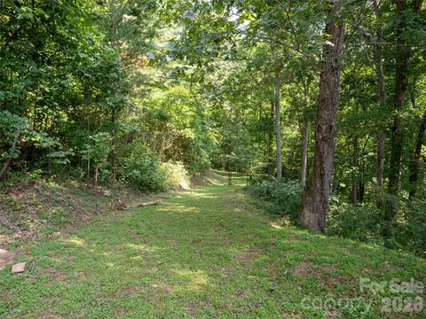 19 Keeping Kyle Xing, Asheville, NC 28804