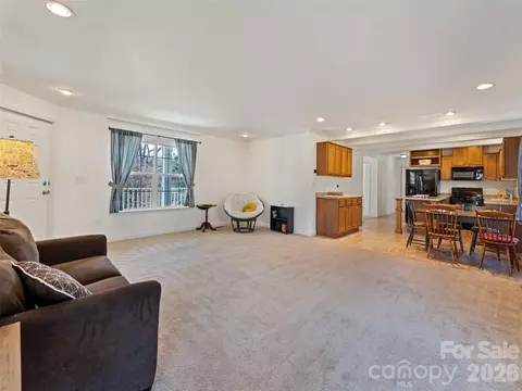 10 Enochs Way, Fletcher, NC 28732